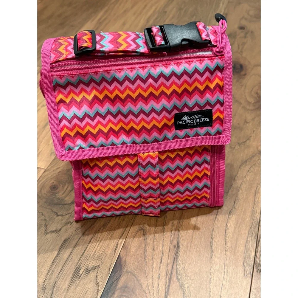 Pacific Breeze Pink Chevron Zigzag Lunch Bag‎ Insulated Bag New Without Tags